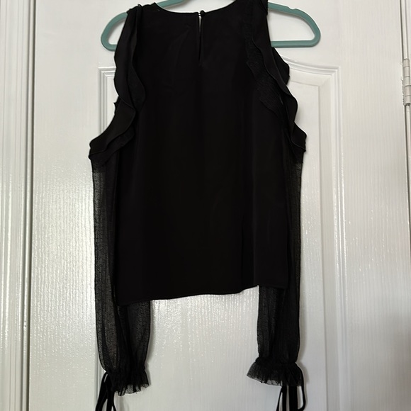 Alexis Tops Alexis Fernand Ruffle Trim Cold Shoulder Top - Picture 3 of 9
